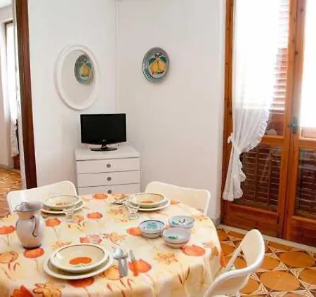 La Casa Di Vicky Apartment Sampieri